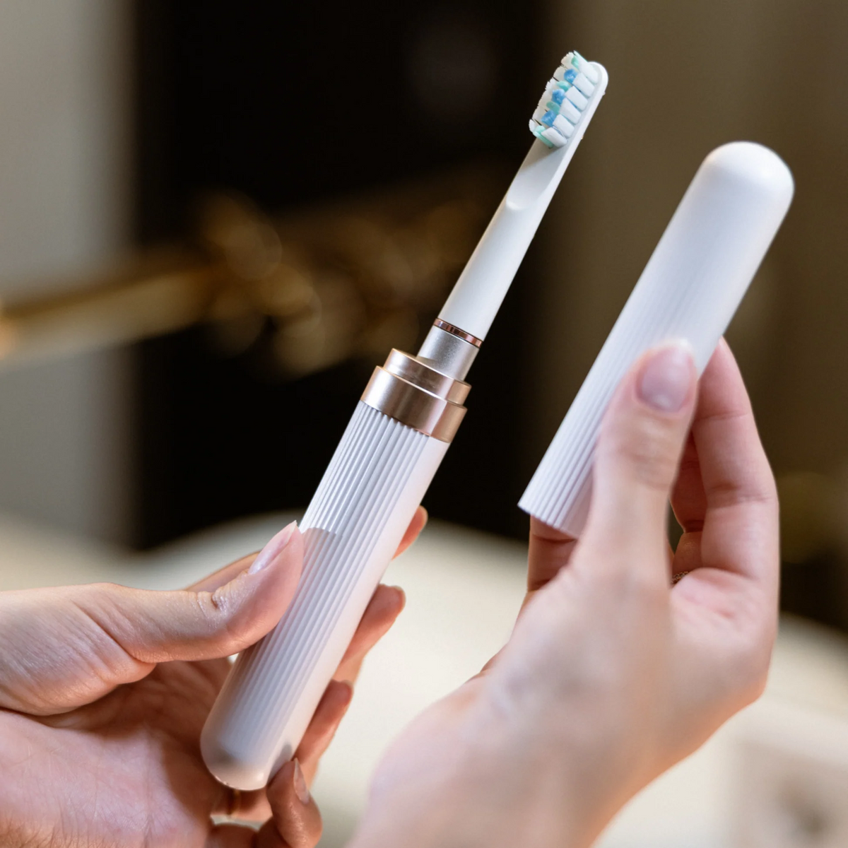 Hervera™ Electric Toothbrush